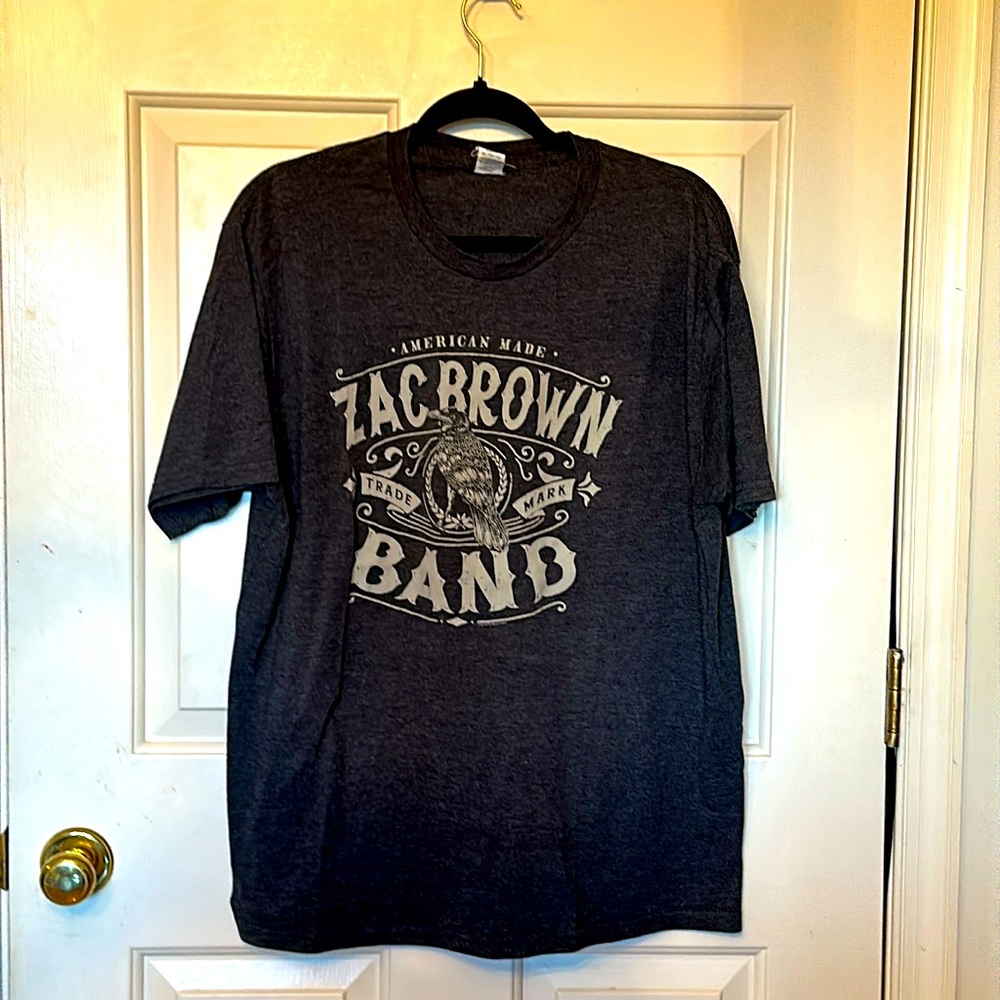 Fanasty active wear grey short sleeved t-shirt with embroidery on front size XL